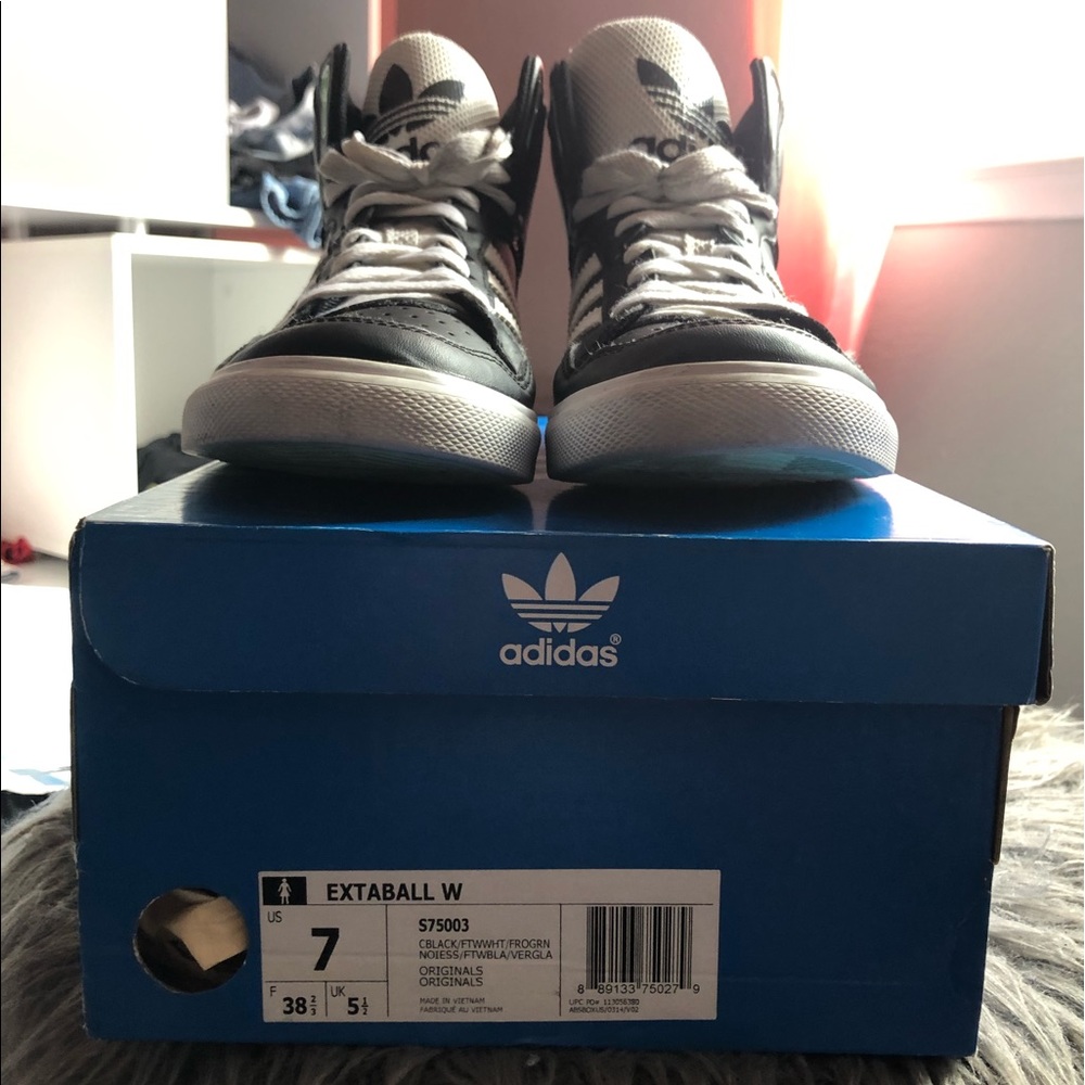 ADIDAS EXTABALL WOMENS 7